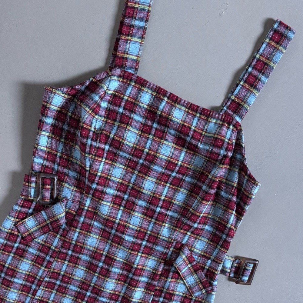 LIVE TO BE SPOILED Y2K Sleeveless Side Buckle Strap 90s Plaid Mini Jumper Dress - Picture 2 of 9